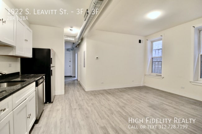 Photo - 1922 S Leavitt St Unit 3F
