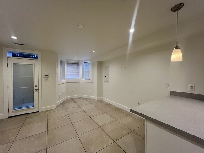 Photo - 2006 13th St NW