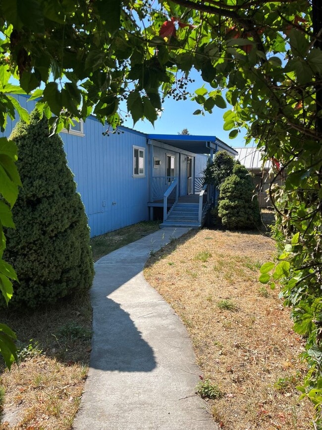 2 Bedroom 1 bath in Suburbs - 2 Bedroom 1 bath in Suburbs