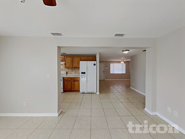 Photo - 11915 106th St