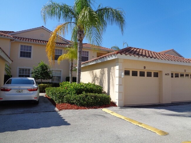 4430B CORSO VENETIA