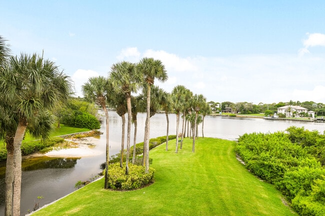 Building Photo - 1701 Marina Isle Way Unit 301