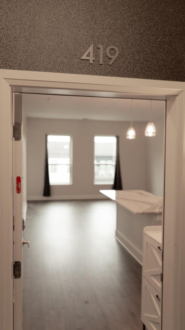 Building Photo - 6633 Dale Dr Unit 419