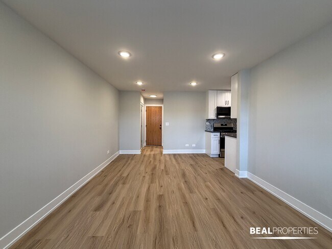 530 W Aldine