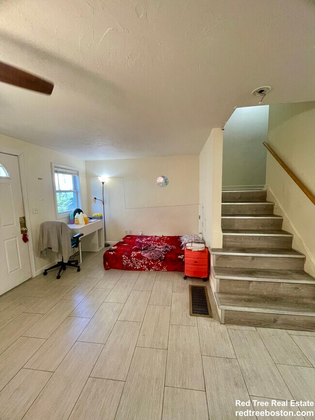 Photo - 24 Lawn St Unit 3