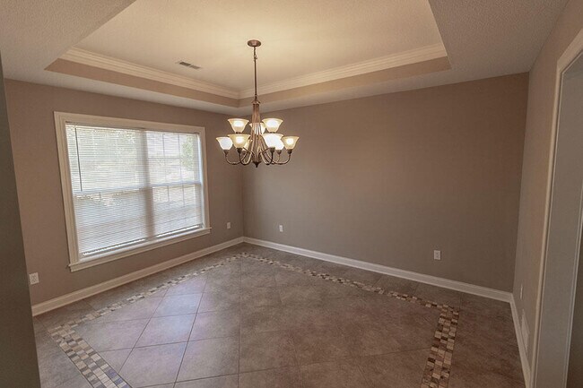 Photo - 2303 Roslyn Ct