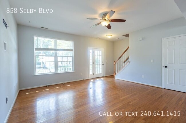 Photo - 858 Selby Blvd