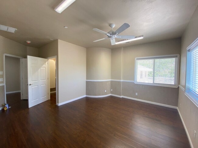 Photo - 2 Bed 2 Bath Apartment *UTILITIES INCLUDED*