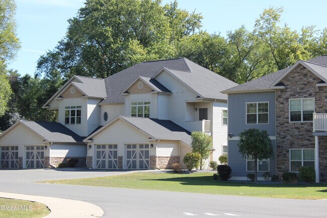 Photo - 48 Bavarian Wy Unit 97