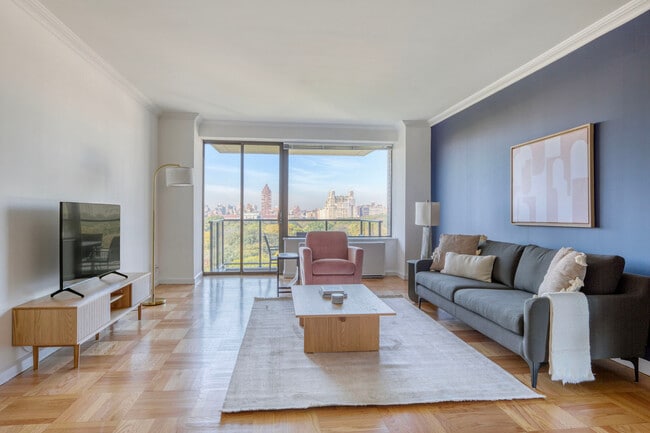985 5th Ave Unit SI FL21-ID2239