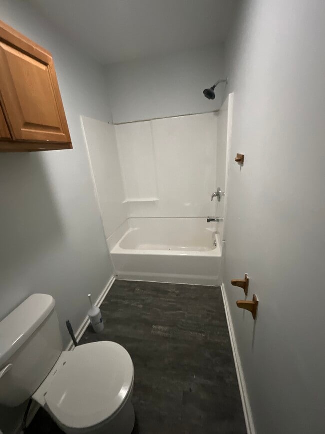 Photo - 40 N Poplar St Unit 102