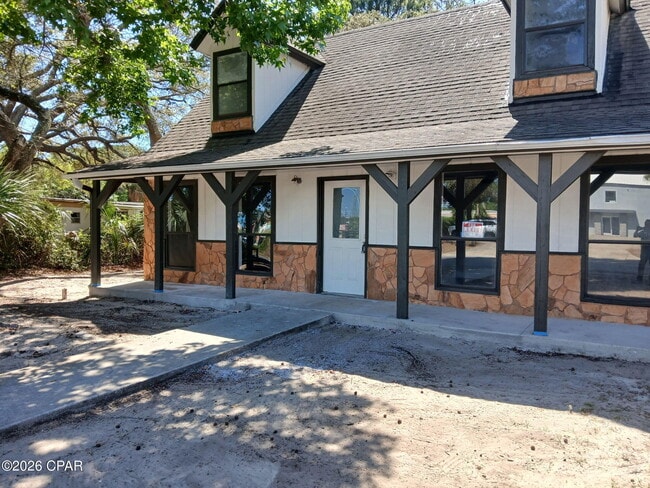 Photo - 1825 Watkins Ave