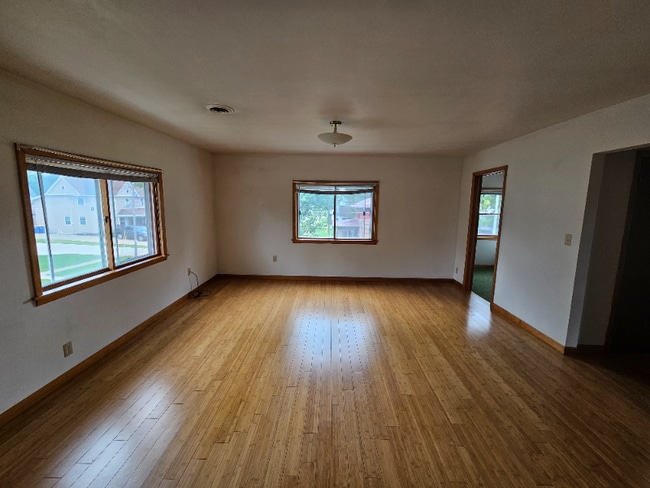 Photo - 324 E Parkinson St Unit B