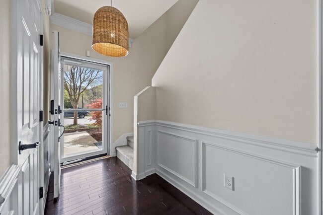 Photo - 4320 Lyman Ave