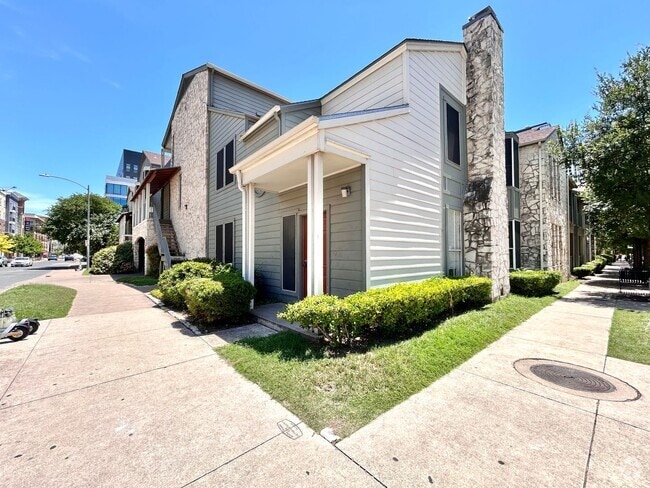 Building Photo - Charming 1/BR 1/BA + Den in a Private, Pea... Rental