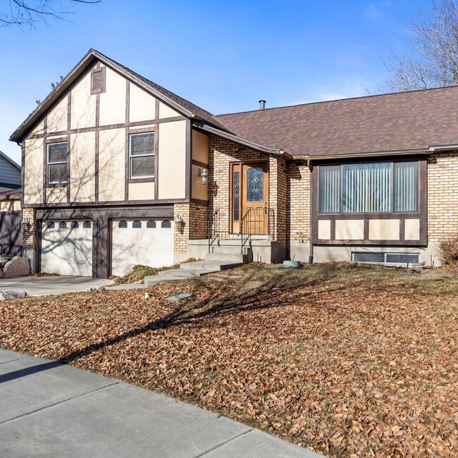 Photo - Large Murray 4 Bedroom Home