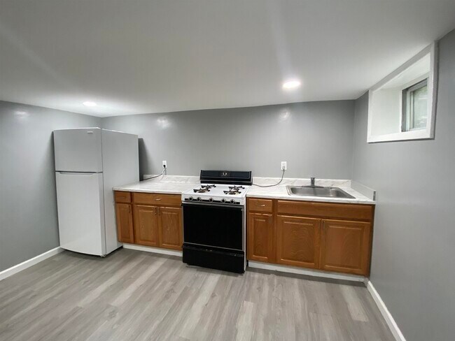 Photo - 146 Bowers St Apartment Unit #1