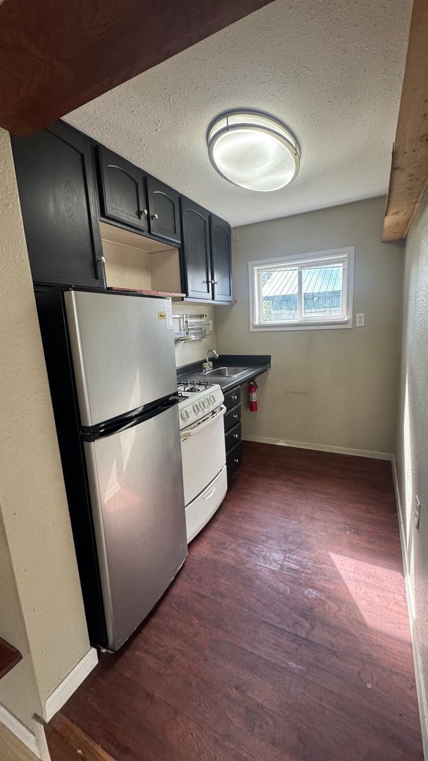 Building Photo - 1 Bedroom - 1 Bath - Single Family Home in North Pole