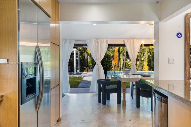 Photo - 11403 NE 8th Ave