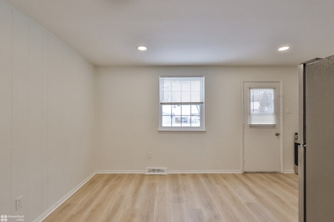 Photo - Pine Grove Townhomes