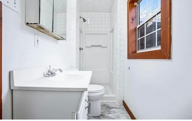 Photo - 2900 Cole Ave