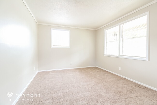 Photo - 604 Mockernut Ln