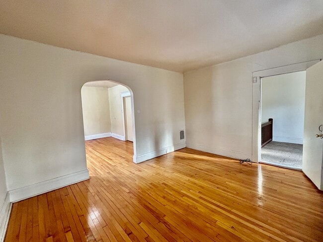 Photo - 29 Emerson Ave