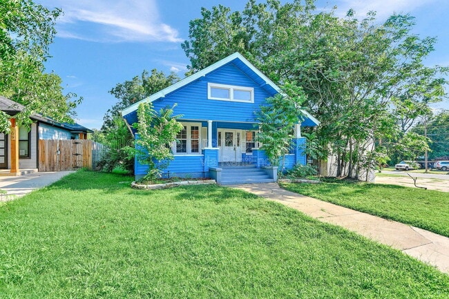 Building Photo - 105 W Morton St