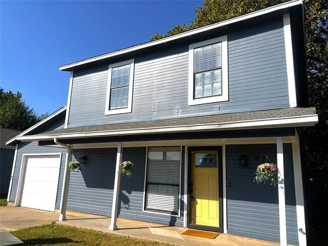 Building Photo - 421 Dauphin Ave