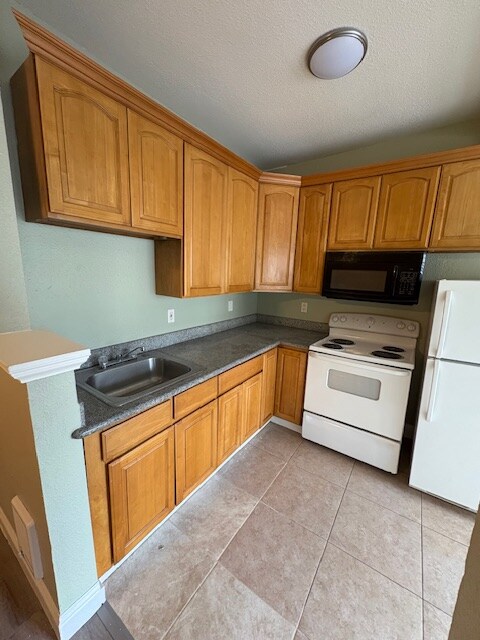 Photo - 1757 26th Ave Unidad 207