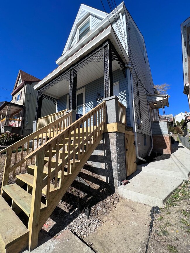 Building Photo - Updated 3 BR 2.5 bath house now available!