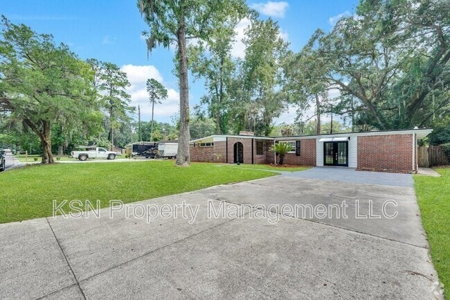 Building Photo - 117 Windsor Rd Rental