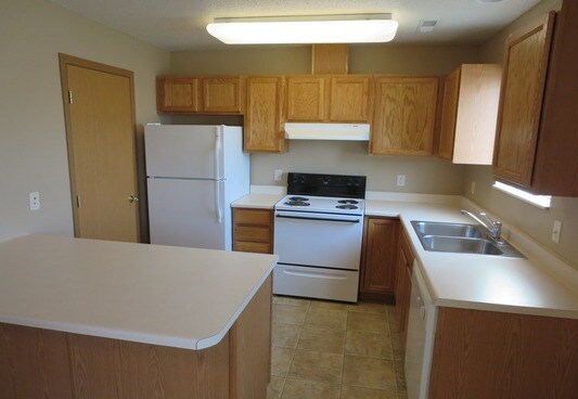 Kitchen - Williamsburg Townhomes