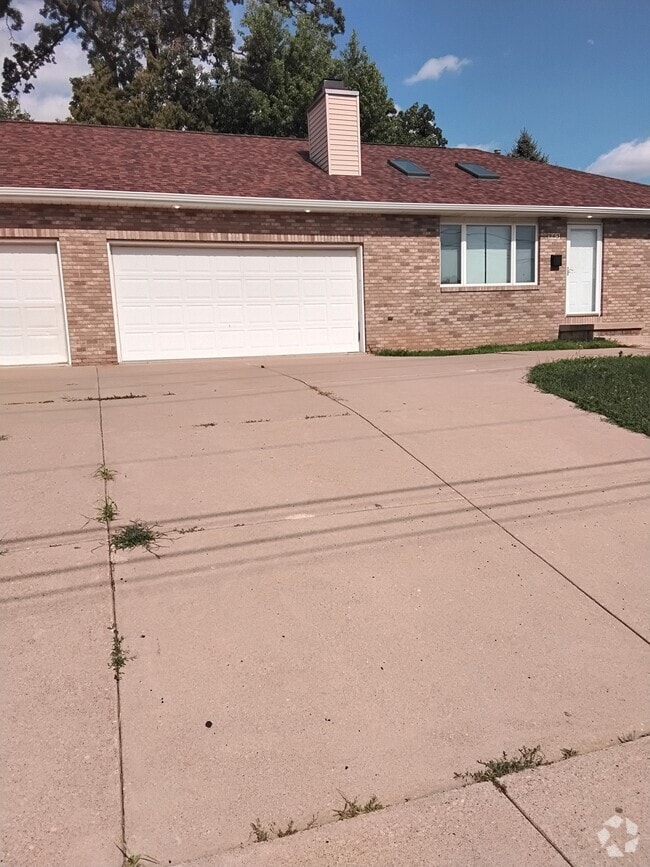 Building Photo - 945 18th St Rental