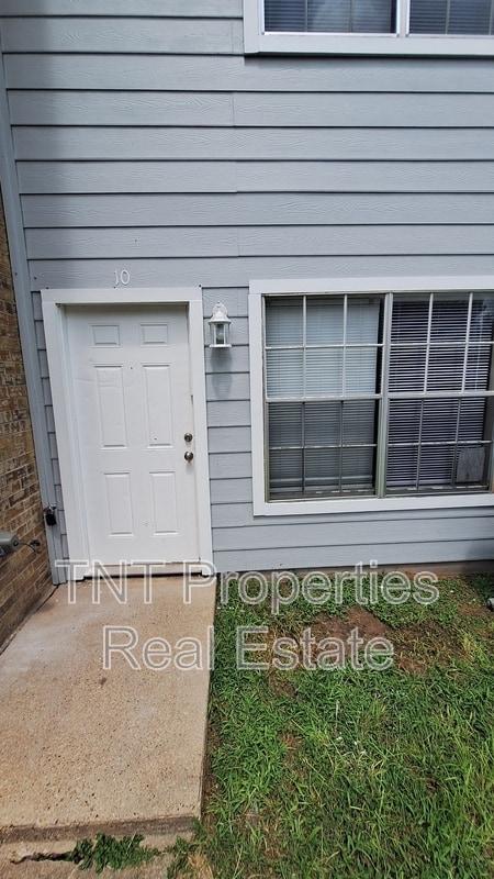 Building Photo - 1906 Barak Ln Unit 10 Rental