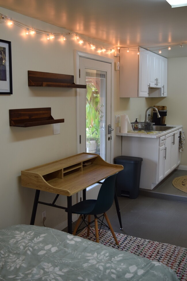 Photo - 2474 Endicott St Casa