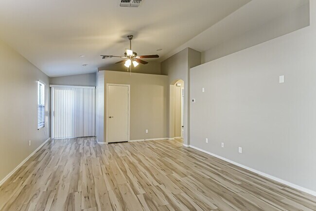 Photo - 2143 E Danbury Rd House