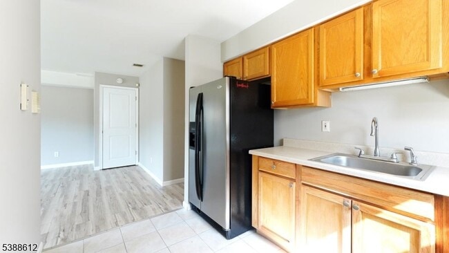 Photo - 591 Cherry St