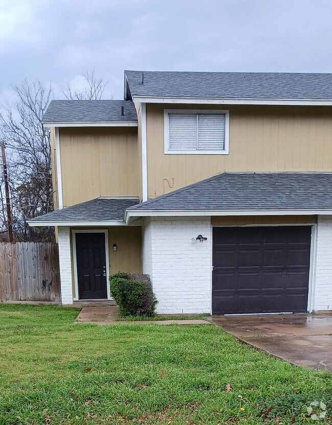 Building Photo - 901 Betsy Ross Dr Rental