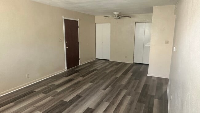 2365 Collins Dr Unidad C