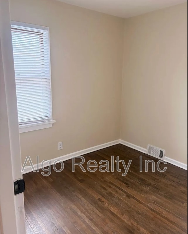 Photo - 5109 48th Ave N