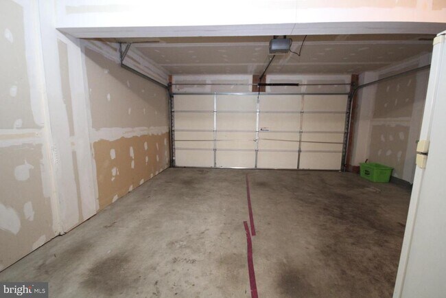 Photo - 8025 Samuel Wallis St