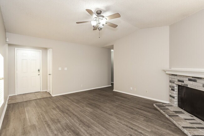 6404 Liberty Trail