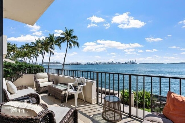 Photo - 520 Brickell Key Dr Unit a200