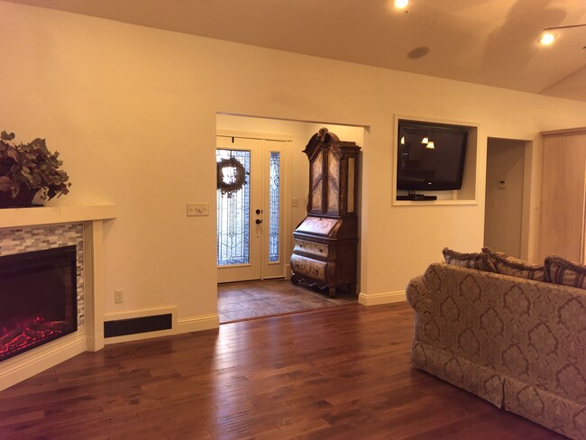 Photo - 2696 County Road 439 Unidad A