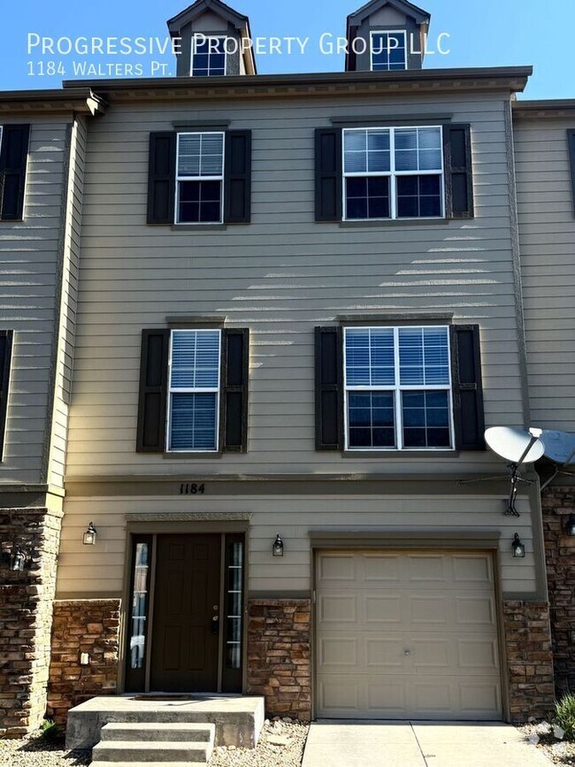 Building Photo - Beautiful and conveniently located 3 bedro... Rental