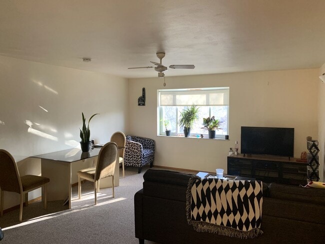 Building Photo - 4349 Murray Ave Unit 4