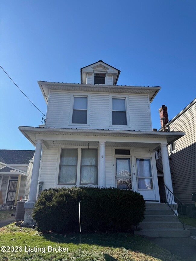 Photo - 1002 Charles St