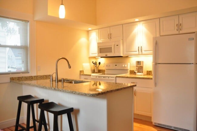 Photo - 161 Pearl St Unit 1