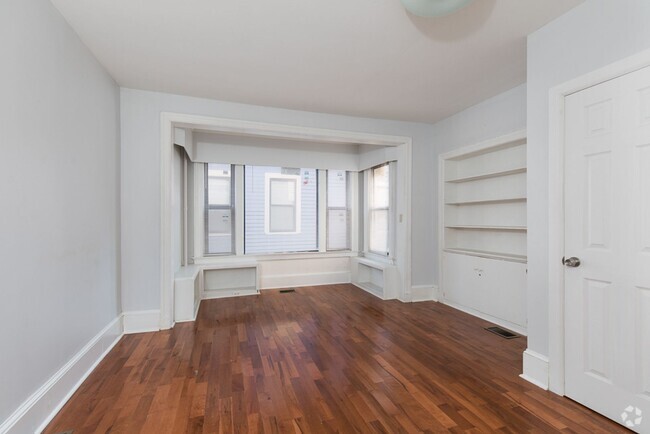 Building Photo - 1371 Chapel St Unit 1371-1F Rental